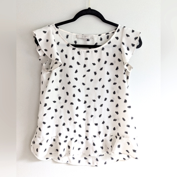 Loft Petites Ruffle Cap-Sleeved Patterned Blouse - Picture 1 of 4